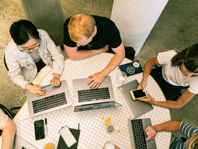 Hire an App Agency or Freelancer? 7 Honest Tests